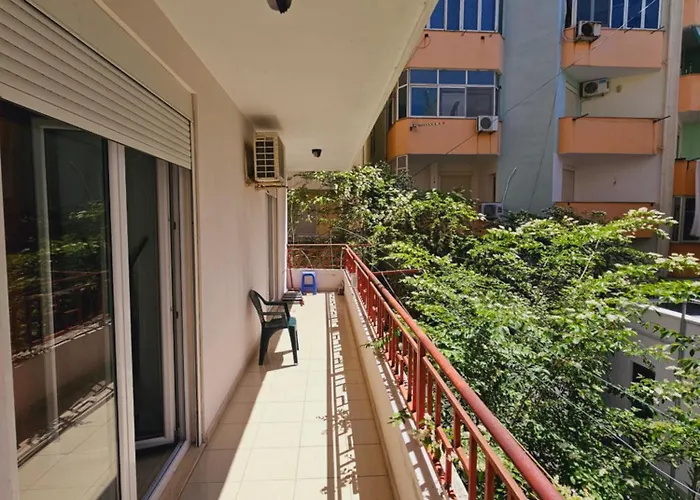 Sea View Golem 公寓 *